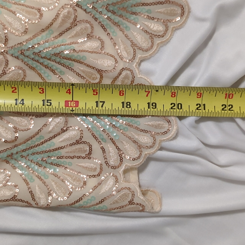 Lulu's sequin seashell tank - Picture 13 of 13